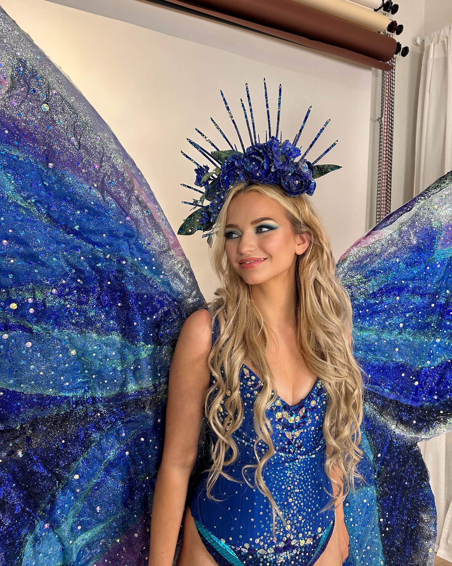 Photo #2 from adelebvdb with the caption: In honor of yesterday’s iconic VS fashionshow here’s a tb to when I got to be a real life VS angel 🪽

…at least in my own life hehe

Last December we were doing a shoot for my Miss World national costume and it was ✨iconic✨ 🦋

Costume made by the talented coolberry.projects makeup by my fav mua.merieleni 💖👏 forever grateful for you both

Hair so shiny and long thanks to rapunzelhelsinki rapunzelofsweden clip on extensions 👱‍♀️ gifted* 

missfinlandofficial 
missworld 

#tb #missworld #nationalcostumephotoshoot  #finland #missworldfinland #pageantry #misssuomi #missfinland #victoriassecret #tb #angel #vsfashionshow