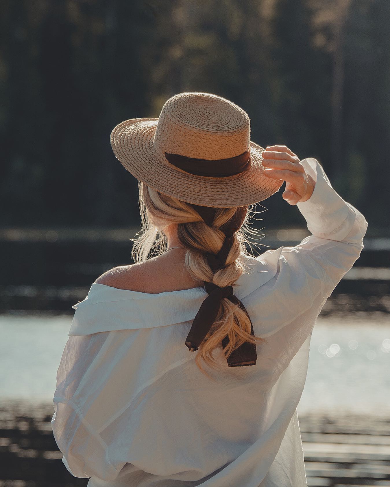 Photo #14 from rapunzelofsweden with the caption: There are so many ways to wear hair extensions and with a Clip-on set you can add fullness in any hairstyle. 🤩☀️✨Here we used our Sleek Clip-on set to creat a thick braid #rapunzelofsweden #hair #hairstyle #braid #hairextensions