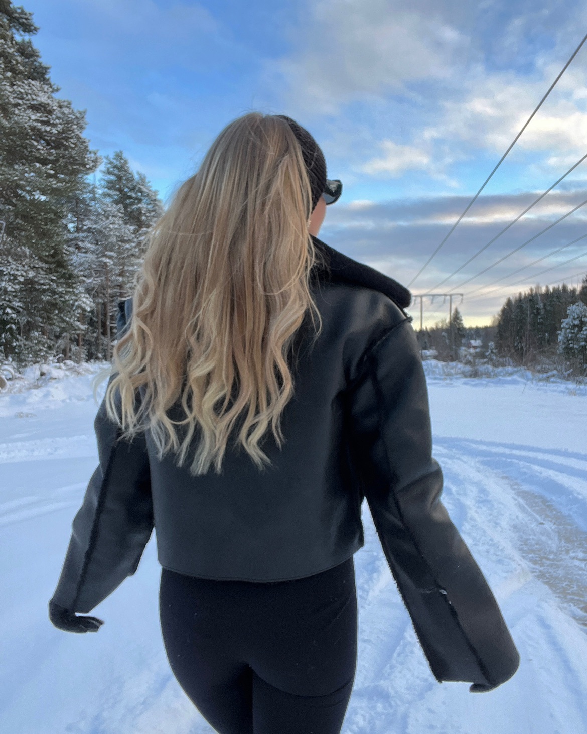 Photo #4 from sofiegullstrom with the caption: It’s brrrr outside 🥶